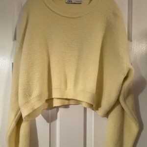 Zara Women's Cozy Yellow Sweater